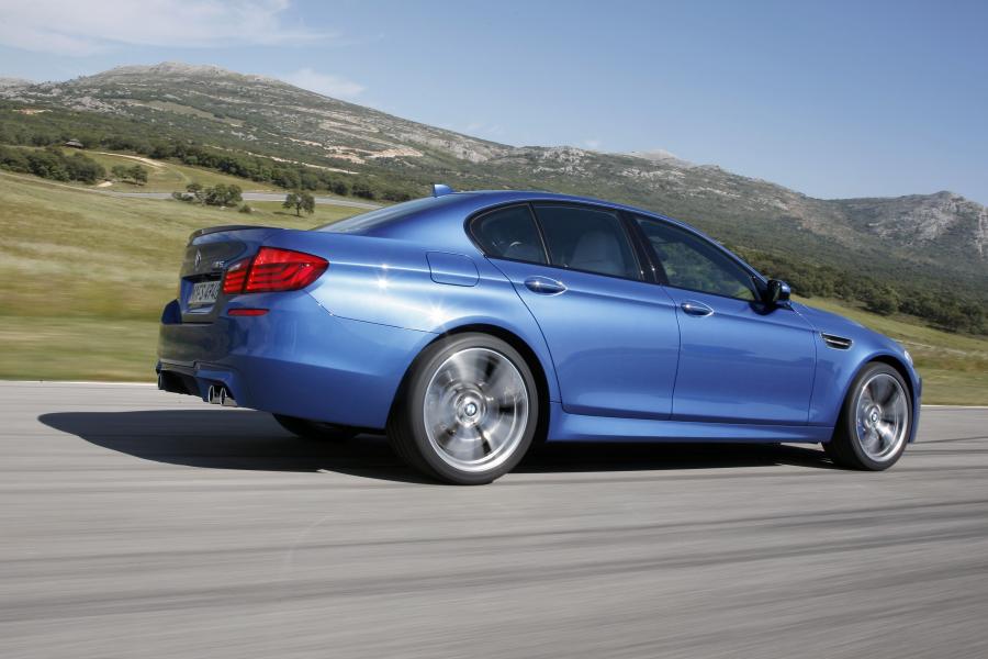  BMW M5 2011 года  (фото 289 из 344)
